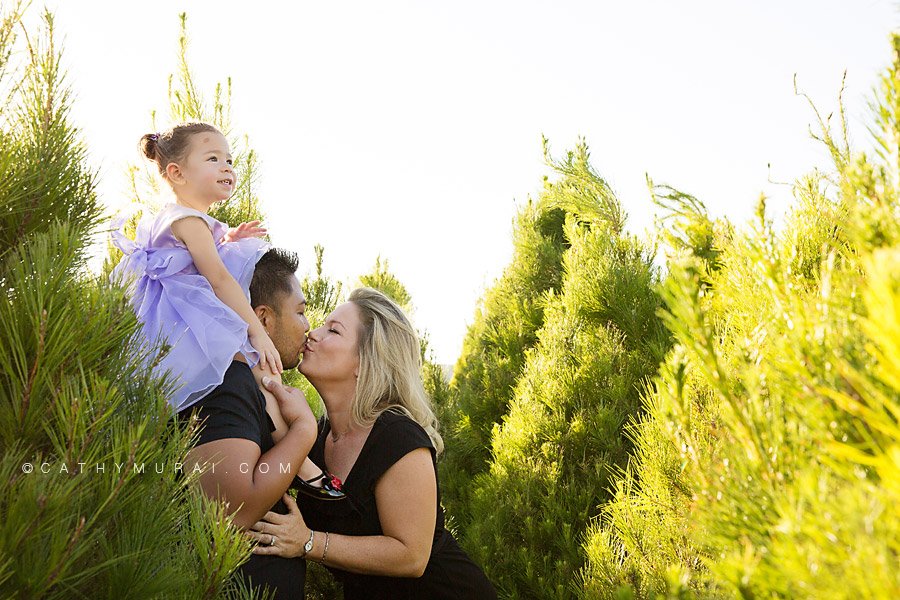 Orange County Christmas Tree Farm Mini Sessions with Santa Clause by Irvine Award Winning Professional Family and Children Photographer, Cathy Murai Photography, at Pelzer Pines in Silverado. Children and Family Christmas photos for Holiday cards. OC Christmas Tree Farm Mini sessions with Santa Clause, Pictures with Santa, Santa pictures in Orange County, Christmas Mini Session with Santa in Orange County, Best place to take photos with Santa in Orange County, 